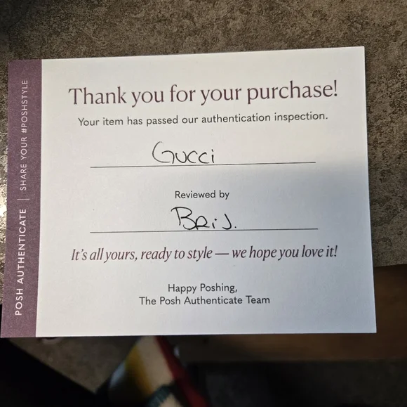 Gucci Webby Bee- Leather Crossbody Camera Bag - Picture 2 of 15